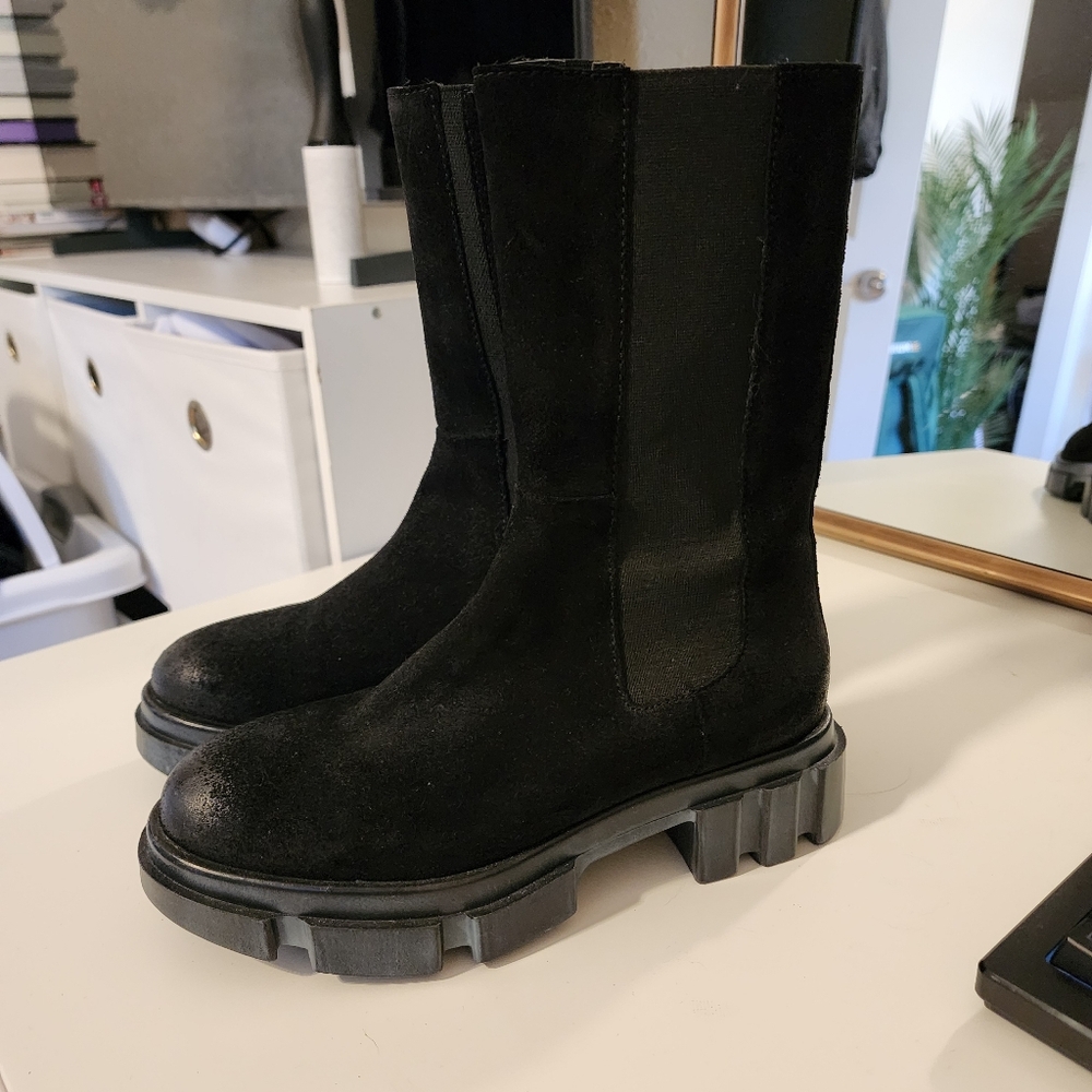 Mid Calf Boots Lug Sole